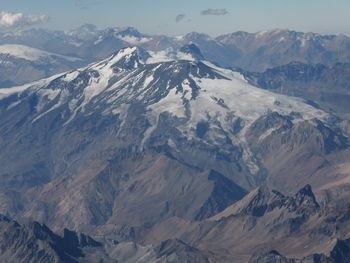 Abb.: Gletscher in den Zentralanden haben zwar deut­lich weniger Masse...