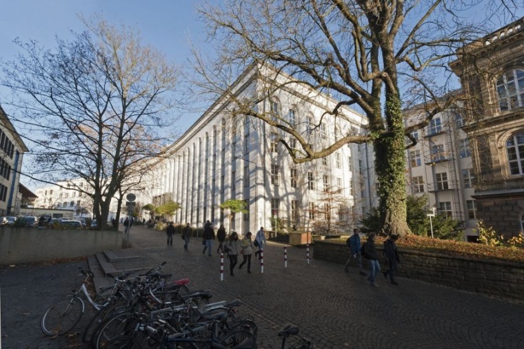 Das Elektrotechnisch-Physikalische Institut der RWTH Aachen wurde von 1925–29...