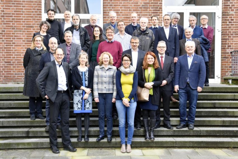 Abb.: Über dreißig Wissenschaftler aus ganz Deutschland diskutierten in Kiel...