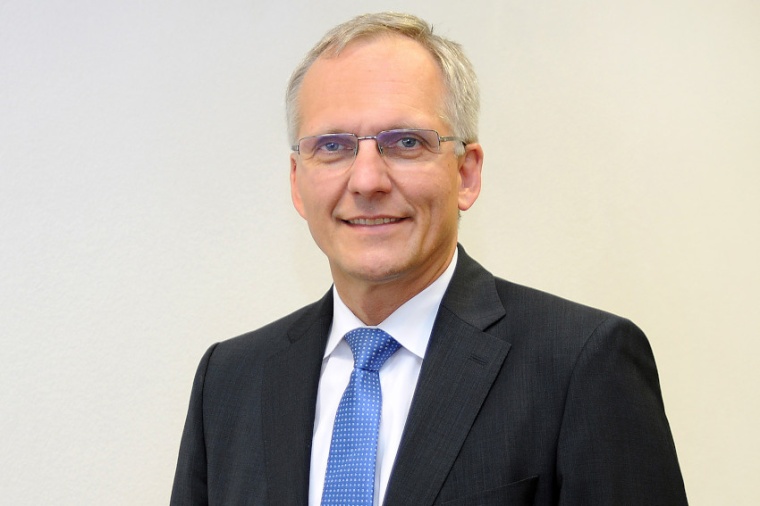 Abb.: Der Technische Geschäfts­führer von GSI und FAIR, Jörg Blaurock, hat...