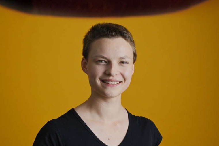 Abb.: Vanessa Guthier (18) aus Sachsen-Anhalt schrieb ein Computer­programm,...