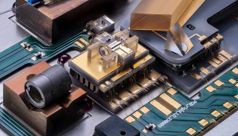 Detail eines mikrointegrierten Lasermoduls
