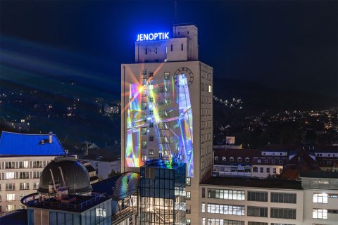 Das Ernst-Abbe-Hochhaus mit Forced Perspective Projection Mapping