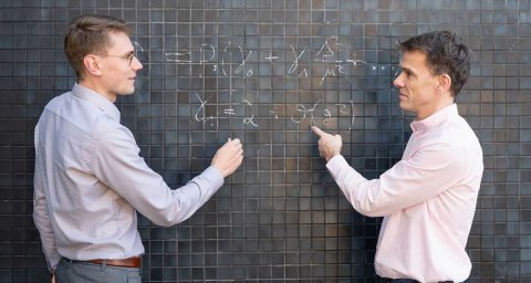 Dr. Andreas Geißel (li.) und Professor Dr. Jens Braun (re.) vom Institut der Kernphysik der TU Darmstadt