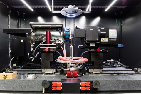 Der im EXCITE-Netzwerk registrierte Röntgentomograf der TUBAF steht im Labor des Instituts MVTAT im Zentrum für effiziente Hochtemperatur Stoffwandlung.