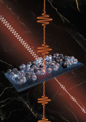 Die optische Transparenz von ITO-Nanokristallen lässt sich mithilfe kurzer Lase- rimpulse gezielt verändern. Dadurch zeigt dieses Material ein großes Potential für die Anwendung in schnellen optischen Schaltern (Künstlerische Darstellung).