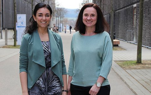 Christina Schwarz (r.) und Anne Stumper