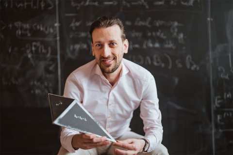 Dr. Christian Schilling
