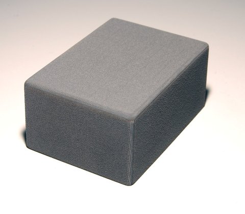Nahtlos hoch emissiv laserstrukturierte Box aus Aluminium für elektronische Bauteile