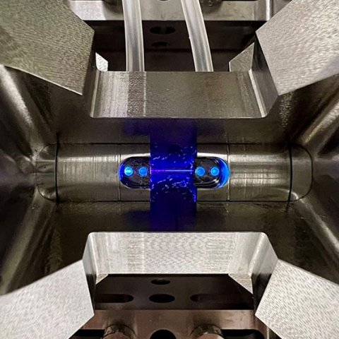 Das Experiment: Heliumatome werden mit Lasern bestrahlt
